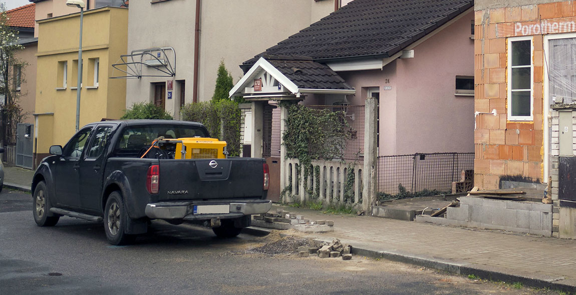 Hydraulický agregát frézování komínů v autě Hydraulický agregát frézování komínů v autě